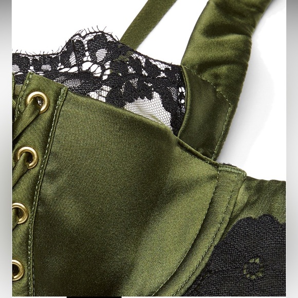 ✨Atelier Victoria’s Secret satin lace trim lightly lined balconette bra 34C NWT - Picture 4 of 10